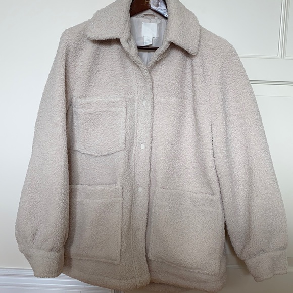 H&M Jackets & Blazers - H&M Sherpa shacket